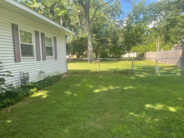 5372 Interlochen Road Coloma, MI 49038 - Photo 4 of 41 IMG_3107