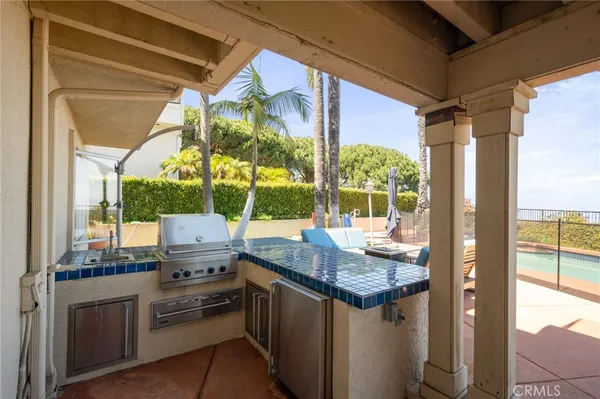 $1,999,999 | 4 Paseo De Castana, Rancho Palos Verdes, CA 90275