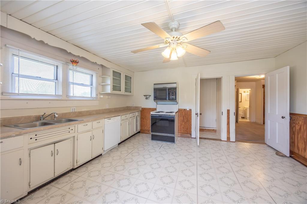 1605 New Salem Road Randleman, NC 27317 - Photo 14 of 40 Gallery Image 14
