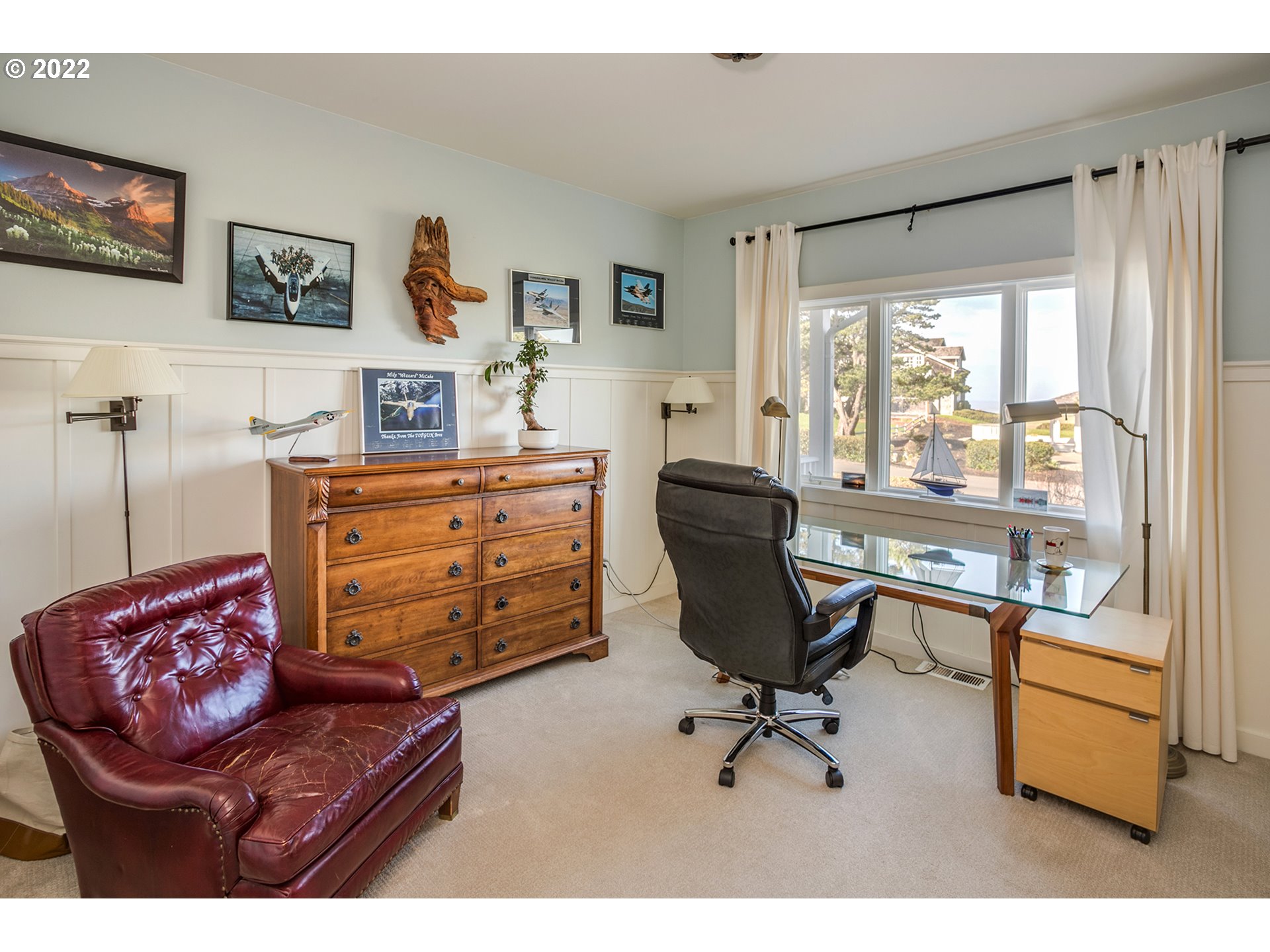 4805 High Ridge Road Gearhart, OR 97138 - Photo 17 of 29 a room with furniture