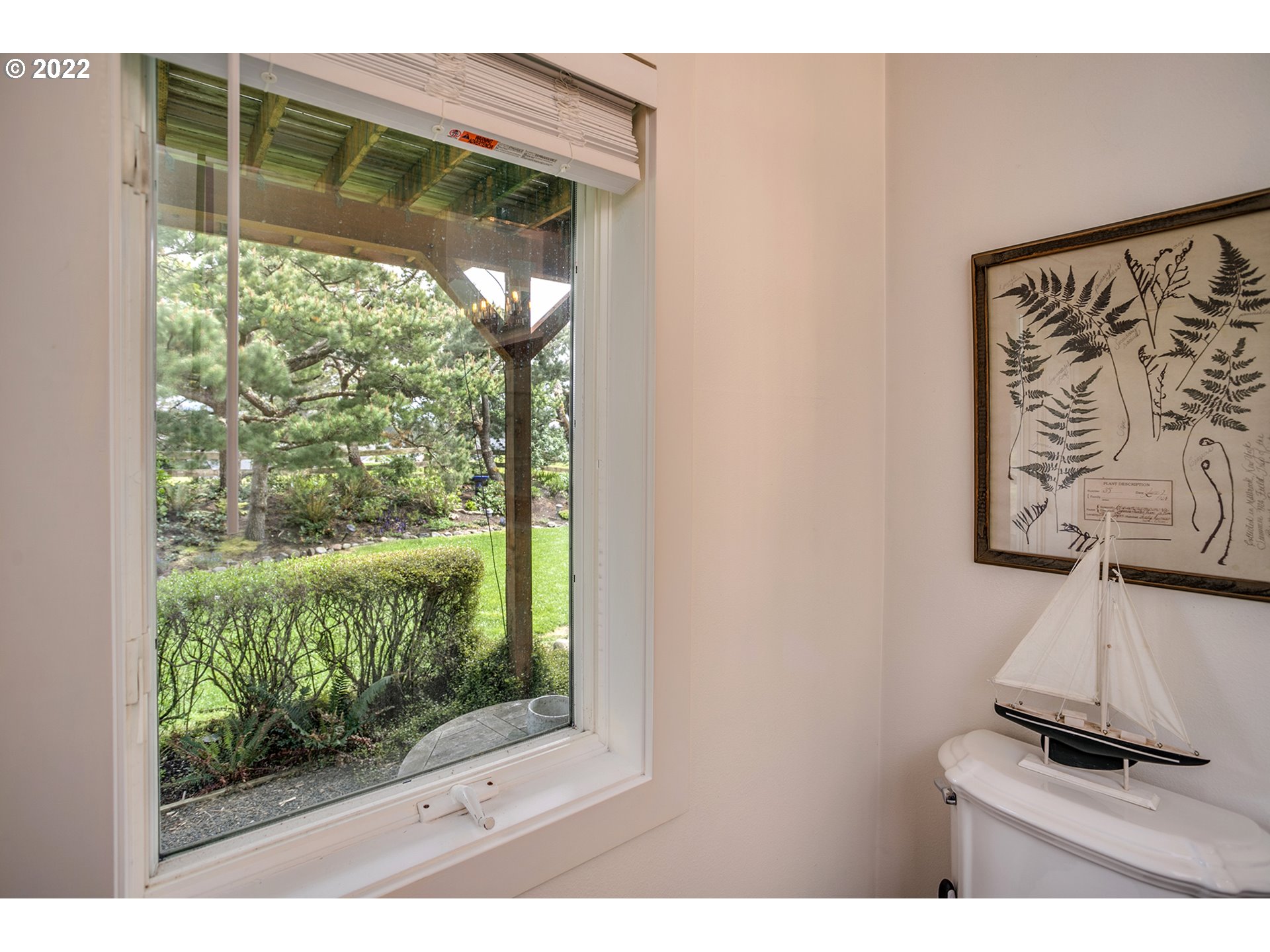 4805 High Ridge Road Gearhart, OR 97138 - Photo 22 of 29 a picture of window
