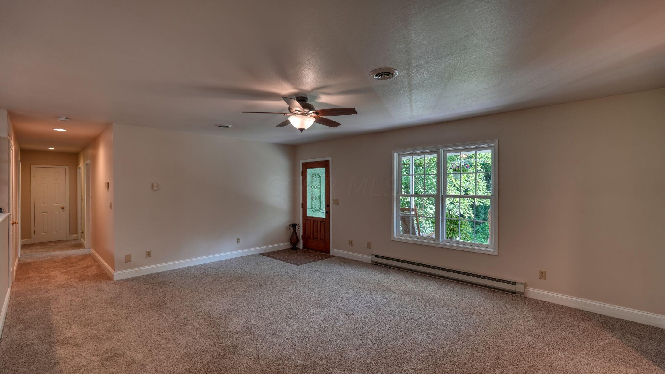 13182 Peacock Road Cambridge, OH 43725 - Photo 11 of 43 9iw55B4W