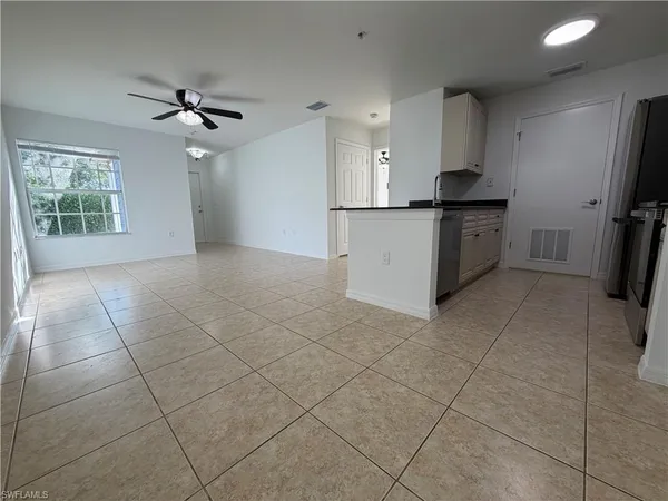 $1,350 | 14880 Pleasant Bay Lane, Unit 2102, Naples, FL 34119