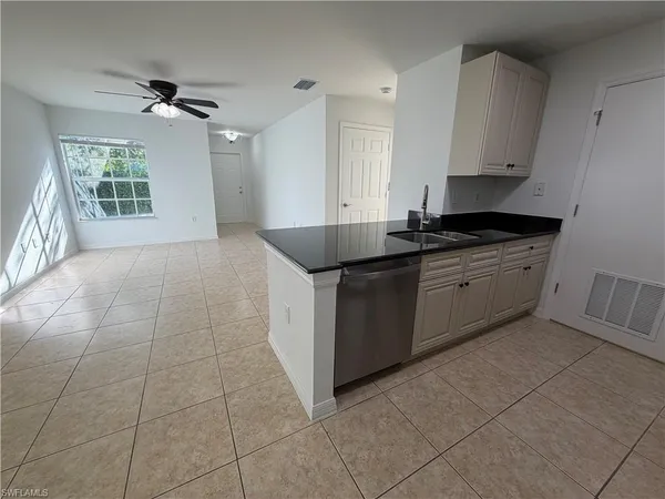 $1,350 | 14880 Pleasant Bay Lane, Unit 2102, Naples, FL 34119