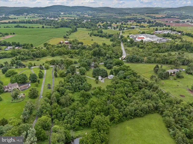 $750,000 | 1962 Tollgate Road, Palm, PA 18070