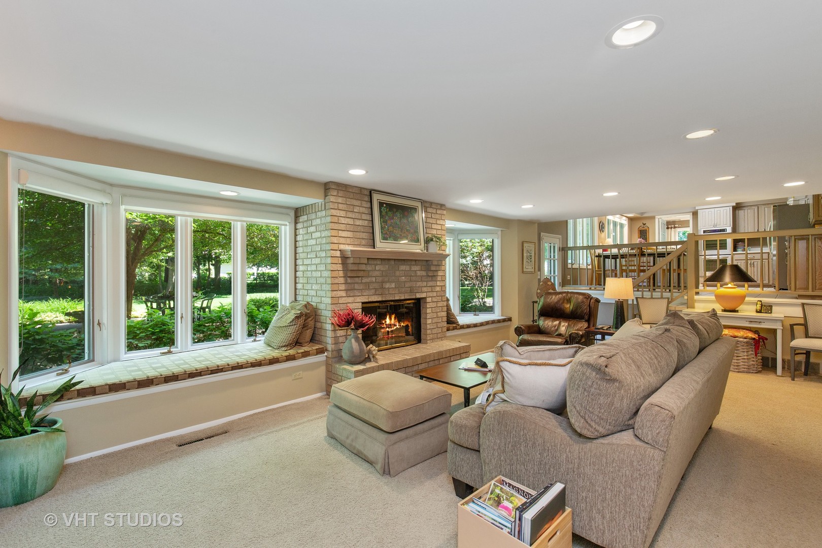 465 Riverside Drive Crystal Lake, IL 60014 - Photo 15 of 30 a living room with furniture and a fireplace