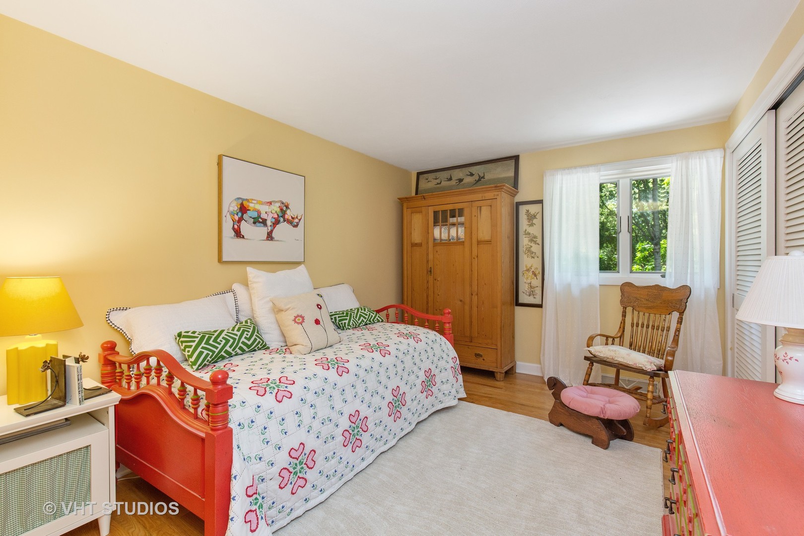 465 Riverside Drive Crystal Lake, IL 60014 - Photo 21 of 30 a bedroom with a bed and a couch