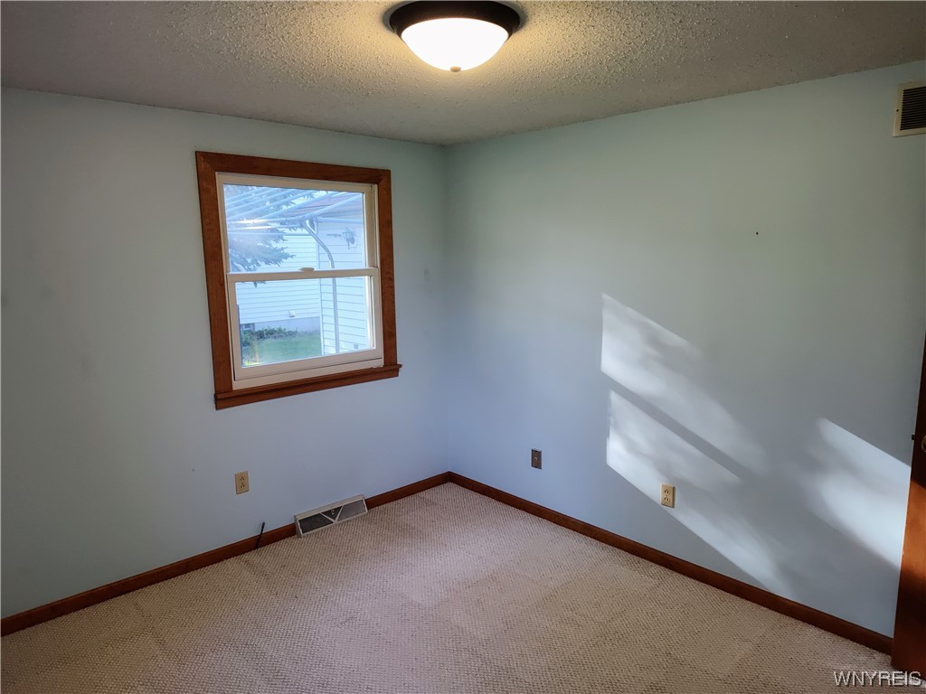 109 Losson Road Cheektowaga, NY 14227 - Photo 18 of 42