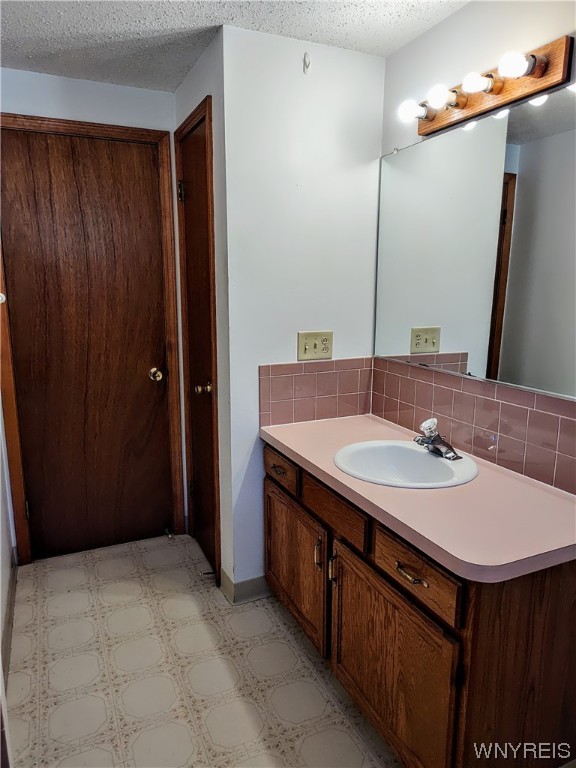 109 Losson Road Cheektowaga, NY 14227 - Photo 23 of 42