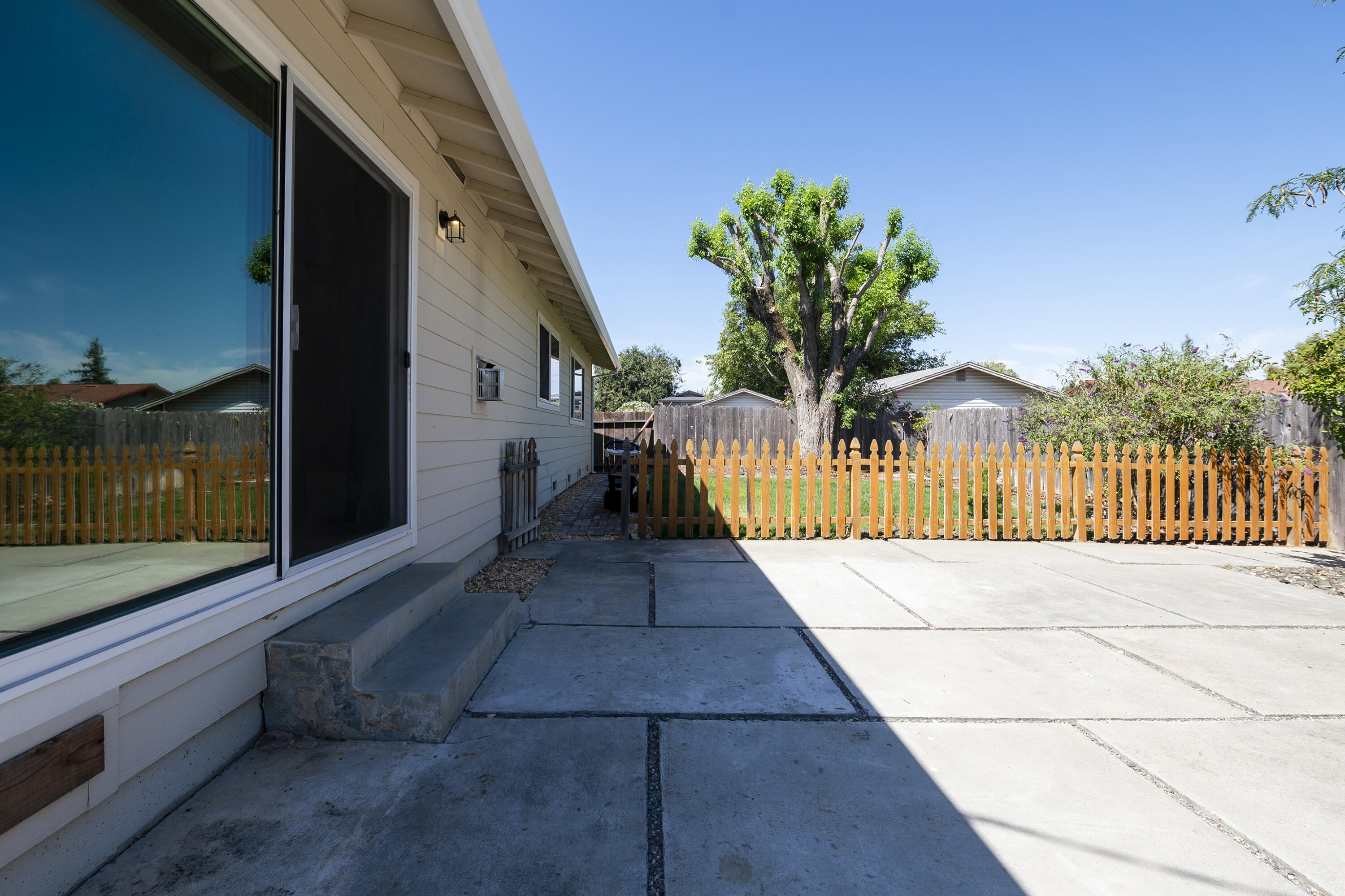 601 Green Street Willows, CA 95988 - Photo 20 of 23 a view of a balcony