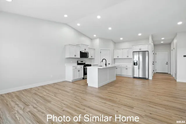 $247,831 | 424 North 2nd Street, Eldridge, IA 52748