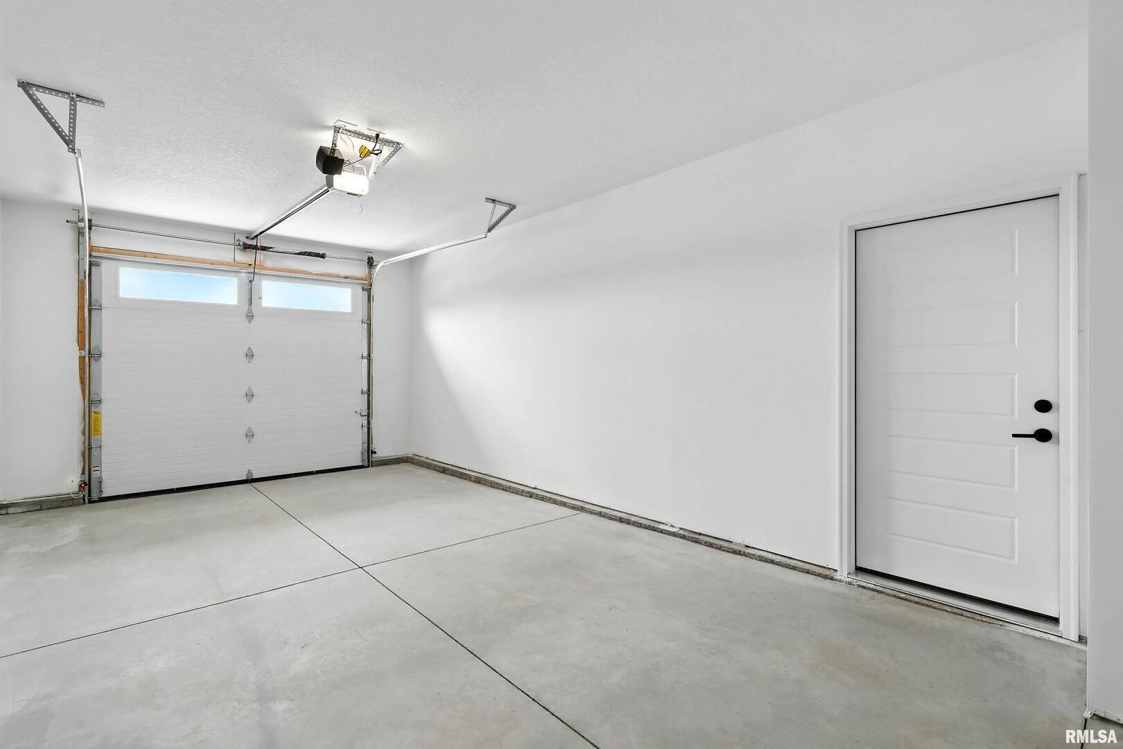 424 North 2nd Street Eldridge, IA 52748 - Photo 34 of 35