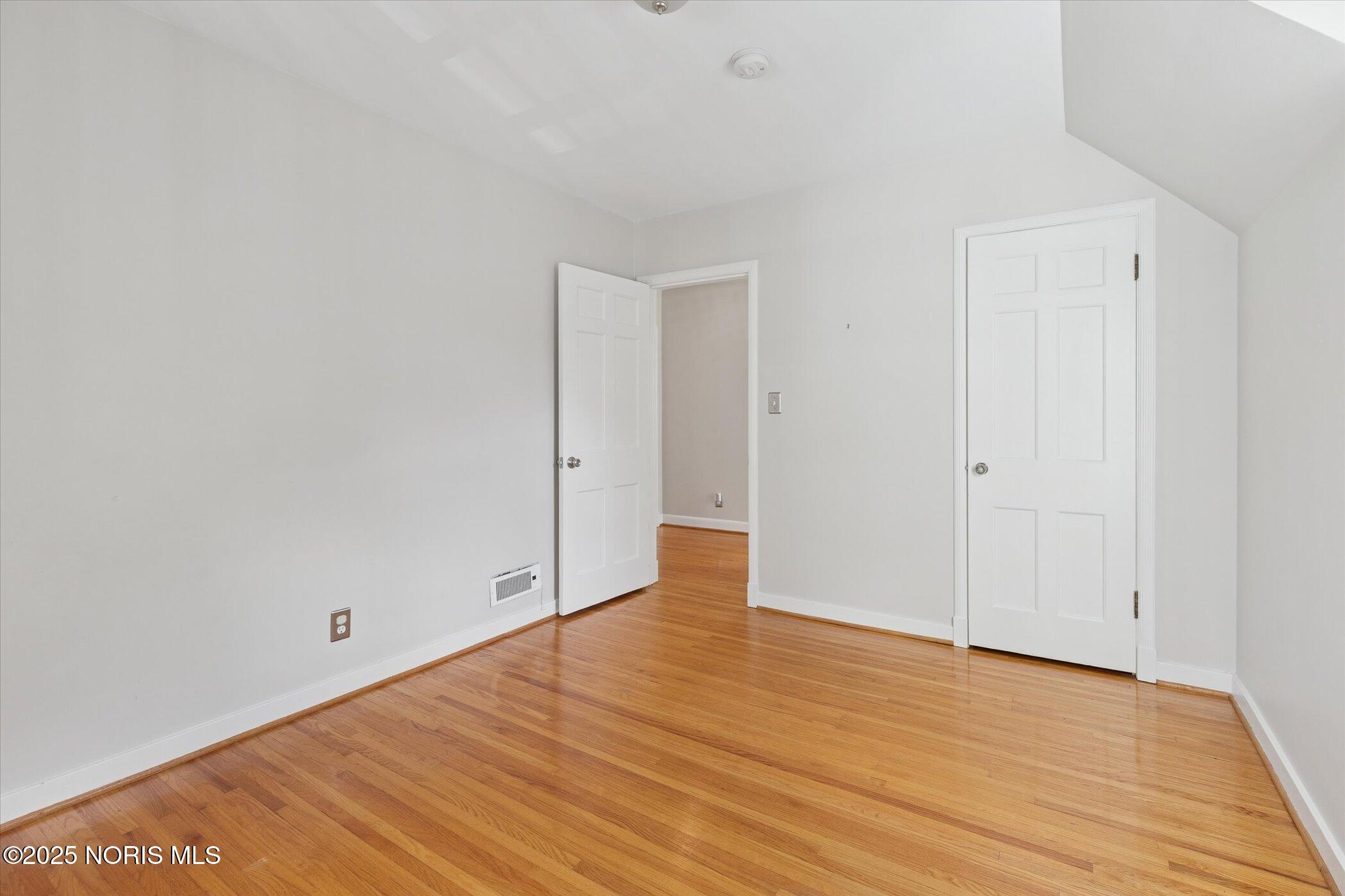 3324 Pelham Road Toledo, OH 43606 - Photo 50 of 59 53-3324-Pelham-Rd-WindowStill-Photograph