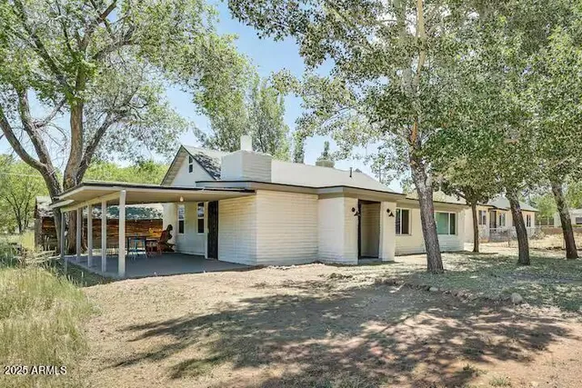$350,000 | 2723 Towell Street, Overgaard, AZ 85933