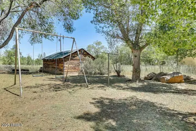 $350,000 | 2723 Towell Street, Overgaard, AZ 85933