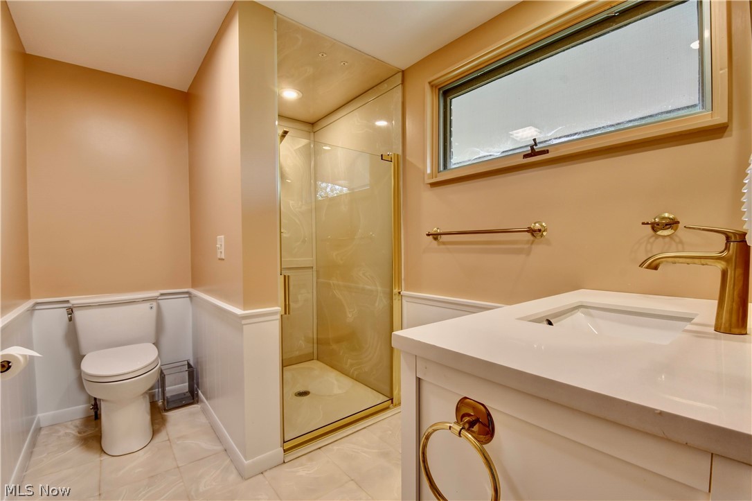 22199 Center Road Alliance, OH 44601 - Photo 11 of 40