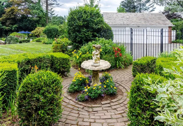 $1,875,000 | 9 Oxford Road, White Plains, NY 10605