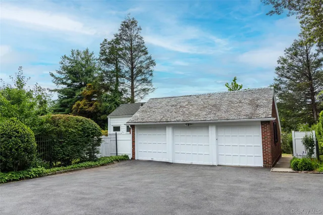 $1,875,000 | 9 Oxford Road, White Plains, NY 10605