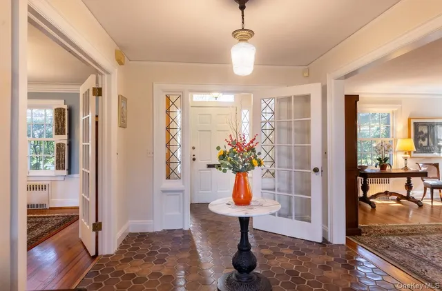 $1,875,000 | 9 Oxford Road, White Plains, NY 10605