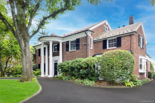 $1,875,000 | 9 Oxford Road, White Plains, NY 10605