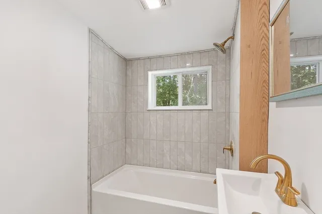 $679,900 | 18 Sargent Road, Bolton, MA 01740