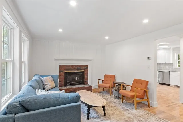 $679,900 | 18 Sargent Road, Bolton, MA 01740