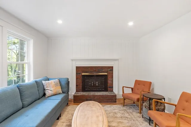 $679,900 | 18 Sargent Road, Bolton, MA 01740