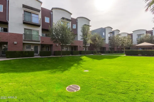 $2,095 | 525 West Lakeside Drive, Unit 133, Tempe, AZ 85281