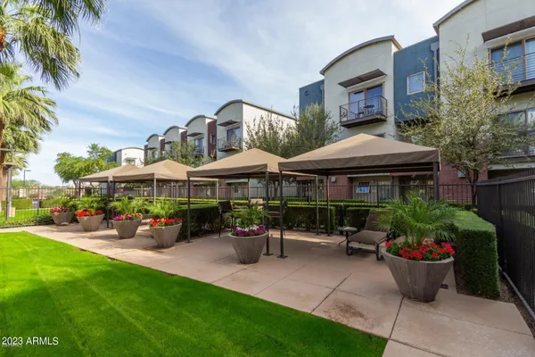 $2,095 | 525 West Lakeside Drive, Unit 133, Tempe, AZ 85281