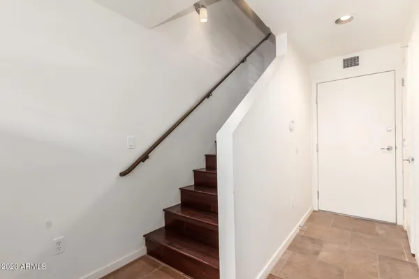 $2,095 | 525 West Lakeside Drive, Unit 133, Tempe, AZ 85281