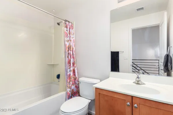 $2,095 | 525 West Lakeside Drive, Unit 133, Tempe, AZ 85281