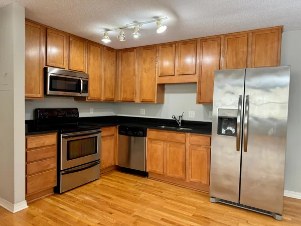 $189,999 | 3150 Excelsior Boulevard, Unit 211, Minneapolis, MN 55416