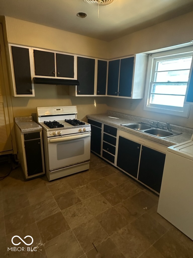 2839 Eastern Avenue Indianapolis, IN 46218 - Photo 4 of 15