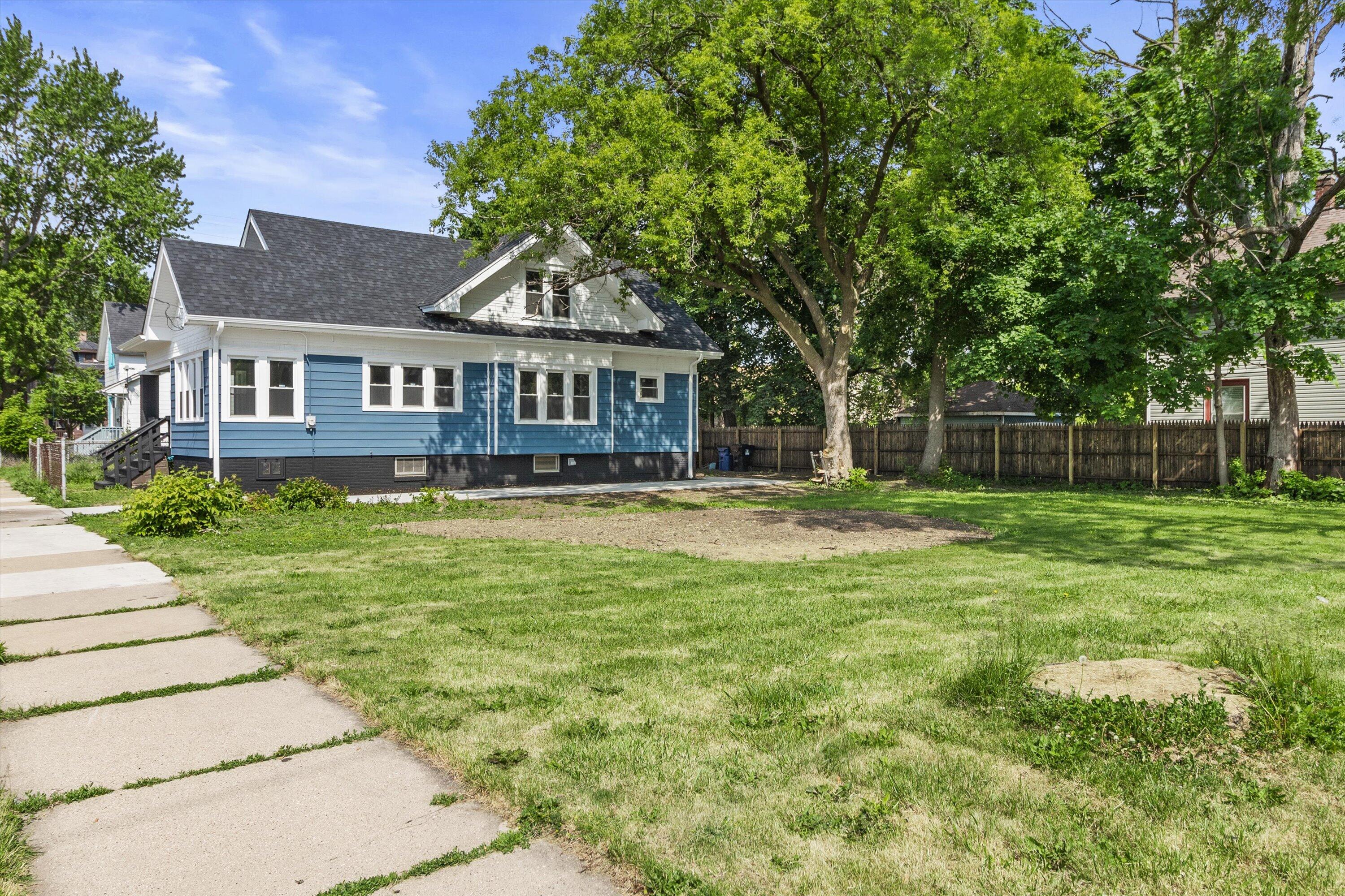 1342 St Patrick Street Racine, WI 53404 - Photo 3 of 40 Double Lot