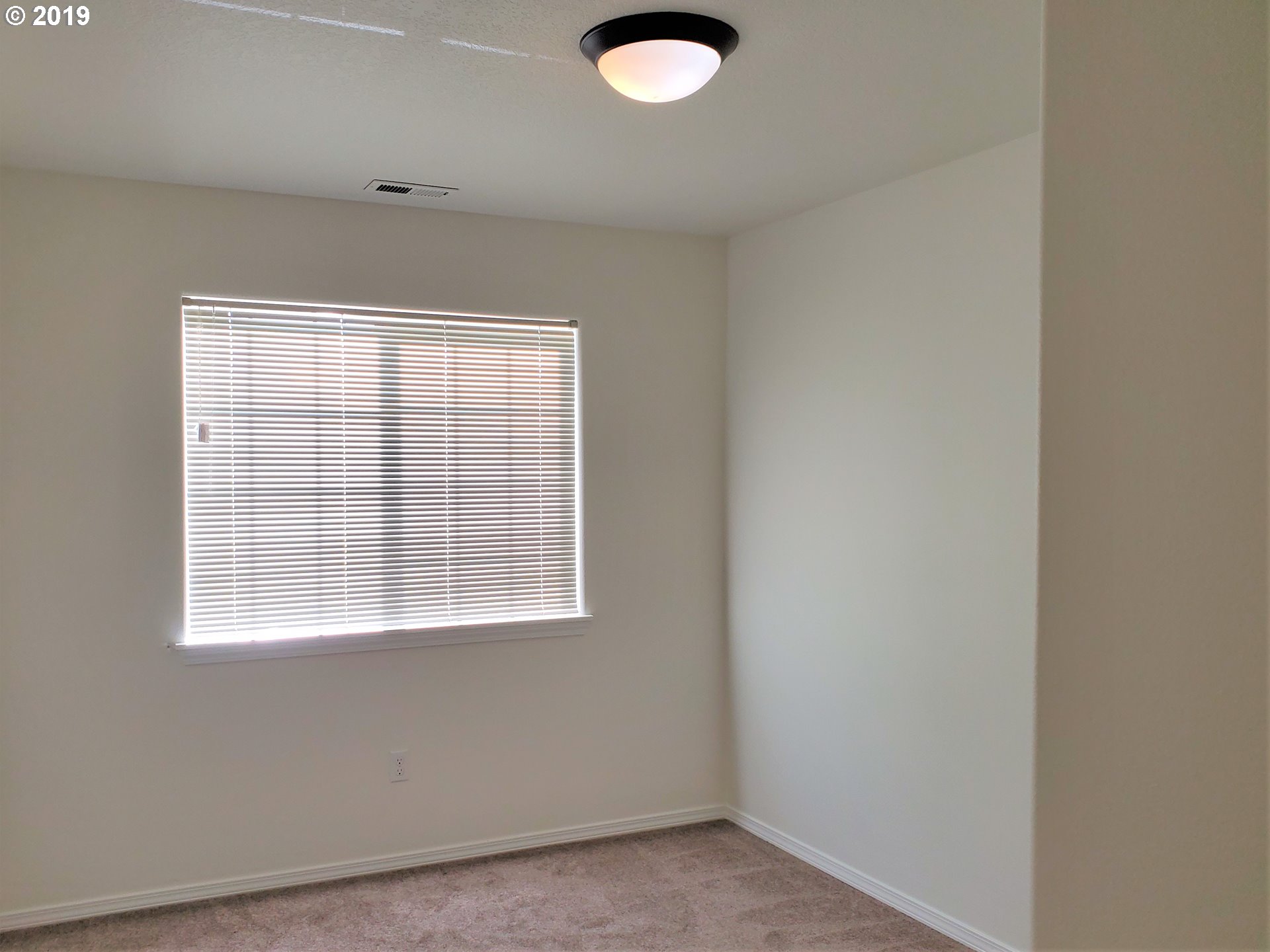 16518 Northeast 14th Avenue Ridgefield, WA 98642 - Photo 21 of 32 Bedroom