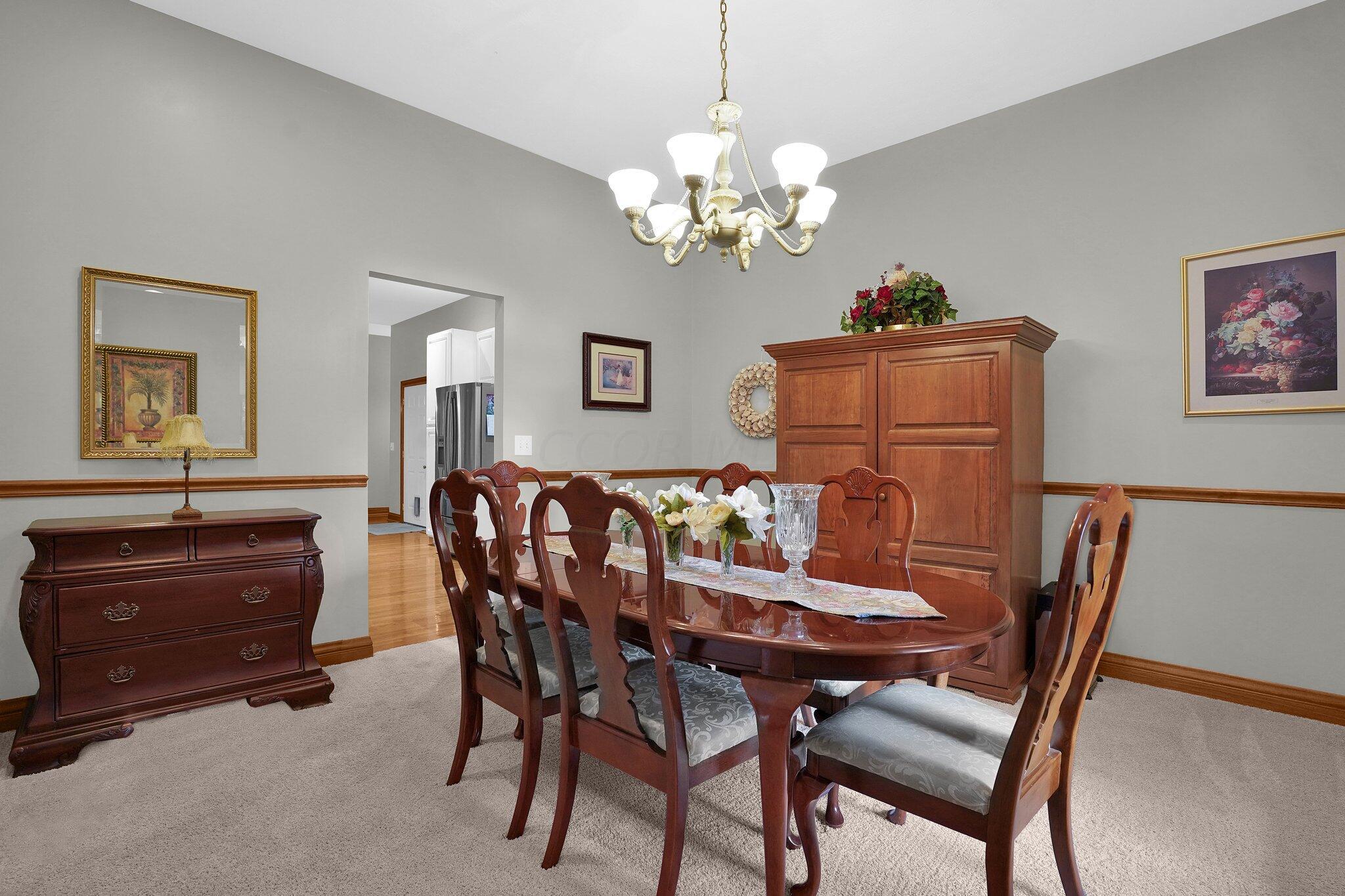 9120 York Road Southwest Etna, OH 43062 - Photo 10 of 42 Dining Room