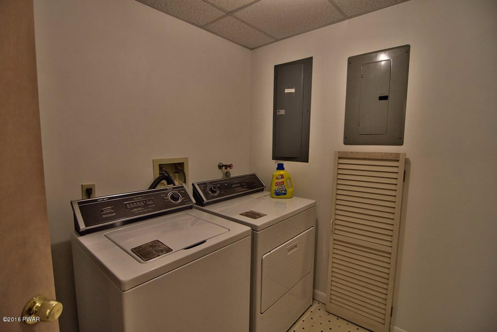 3292 Northgate Road Lake Ariel, PA 18436 - Photo 18 of 38 Laundry