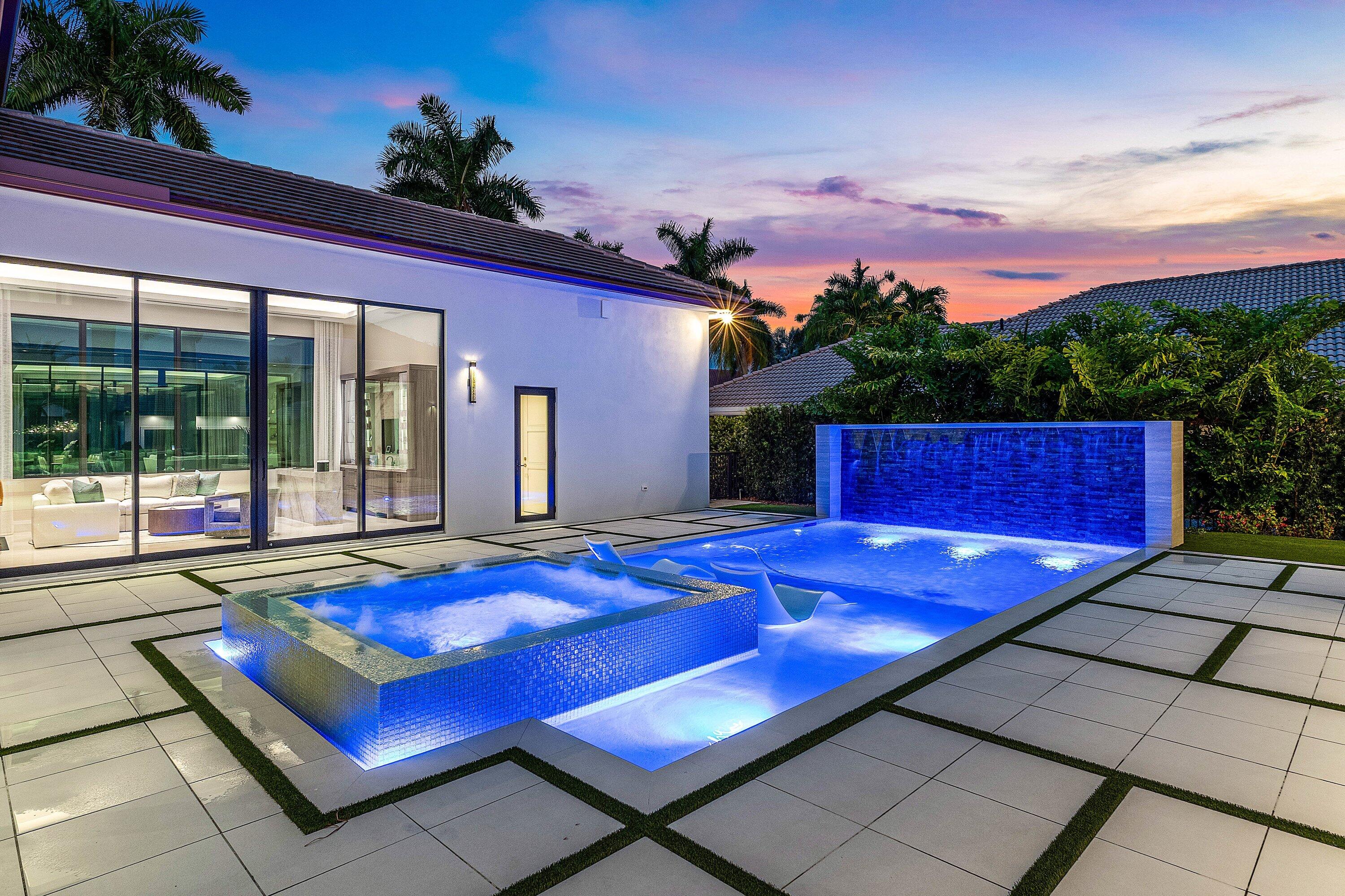 17615 Foxborough Lane Boca Raton, FL 33496 - Photo 60 of 120 Pool and Fountain-Dusk