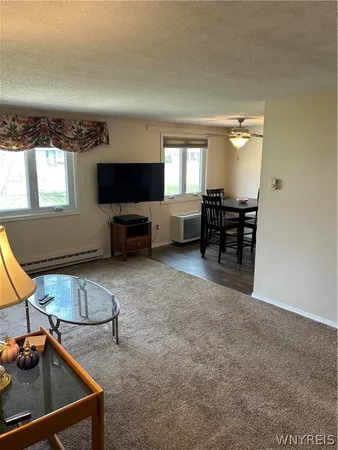 $1,600 | 307 Cayuga Road, Amherst, NY 14221