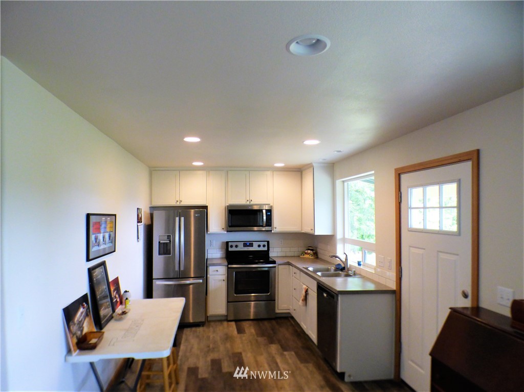 757 Taylor Road Kalama, WA 98625 - Photo 6 of 10 Gallery Image 6