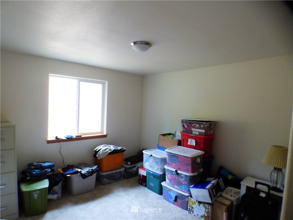 757 Taylor Road Kalama, WA 98625 - Photo 8 of 10 Gallery Image 8