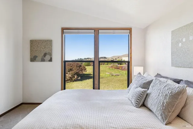 $1,925,000 | 301 Sanderling Court, Bodega Bay, CA 94923