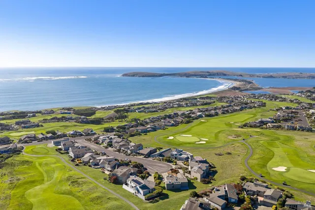 $1,925,000 | 301 Sanderling Court, Bodega Bay, CA 94923