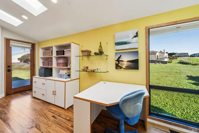 $1,925,000 | 301 Sanderling Court, Bodega Bay, CA 94923