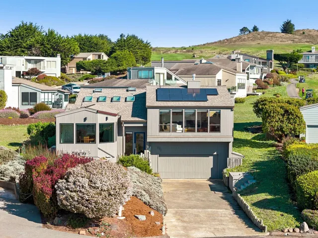 $1,925,000 | 301 Sanderling Court, Bodega Bay, CA 94923