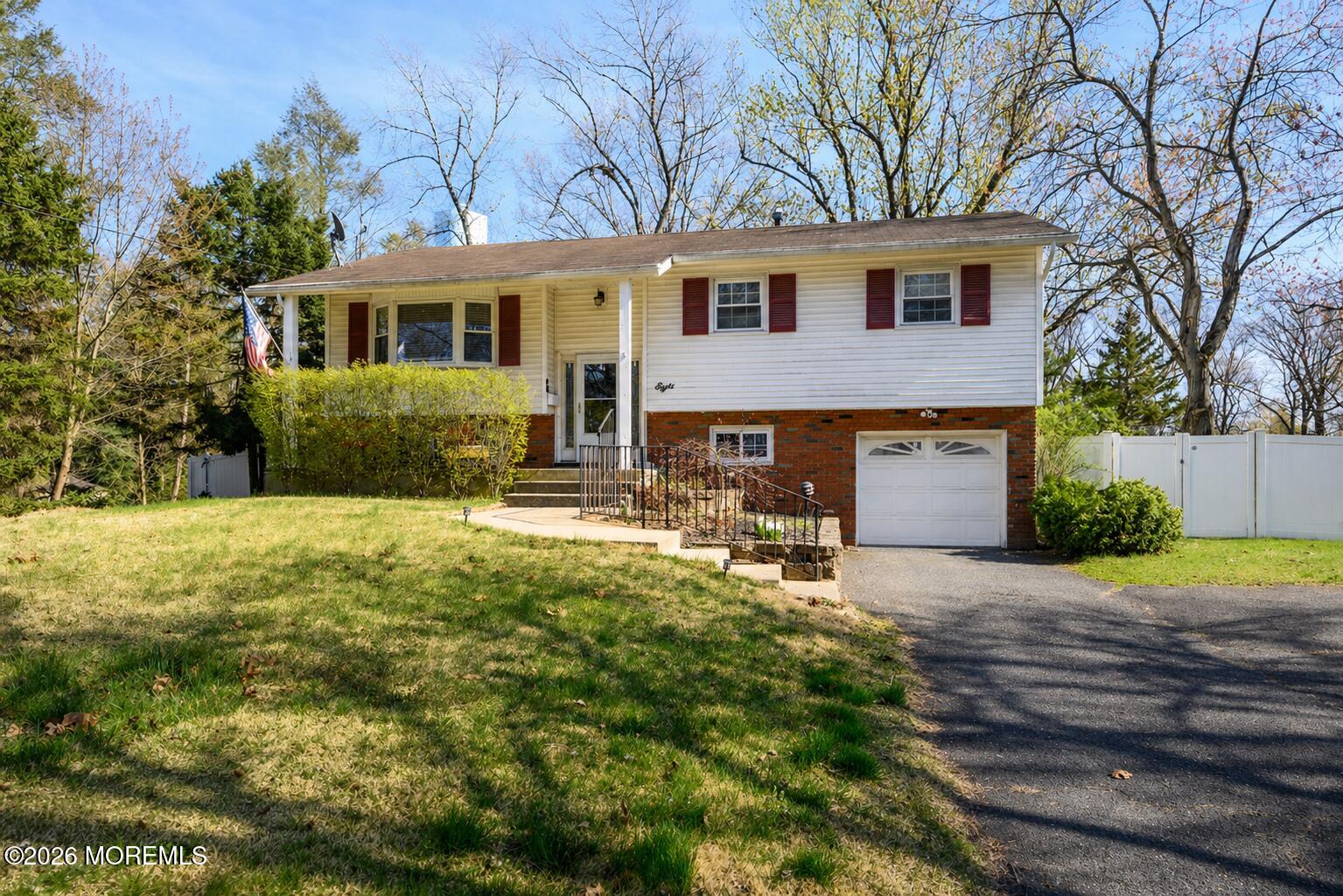 8 Holiday Rd. Front