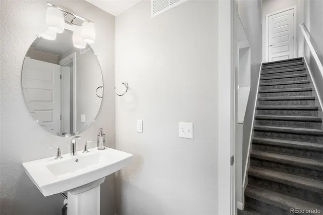 $465,000 | 8855 East 55th Avenue, Denver, CO 80238