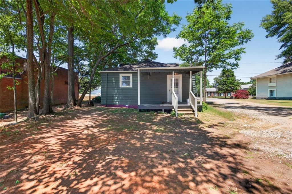 298 South Cherokee Road Social Circle, GA 30025 - Photo 5 of 13