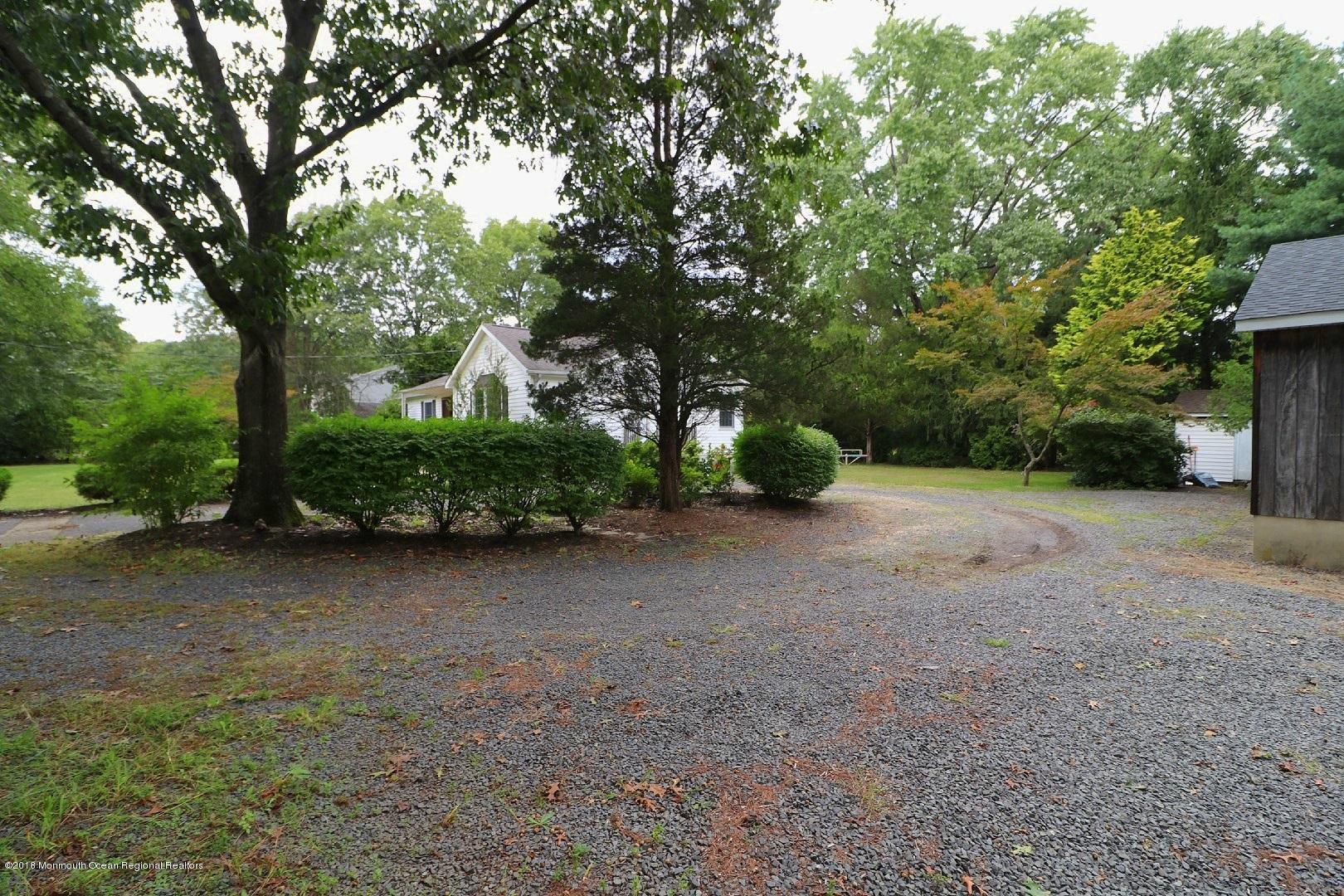 69 Miller Road Howell, NJ 07731 - Photo 7 of 58 IMG_1571_HDR