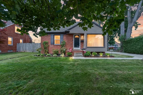 $189,900 | 2420 Applewood Avenue, Lincoln Park, MI 48146